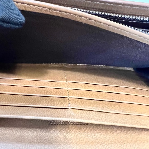 💎AUTHENTIC💎 BOTTEGA VENETA Light brown Women’s Leather INTERCCIACO Wallet - Picture 4 of 5